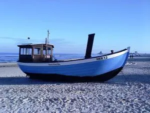 Tarnowskis Remise Villa Seeblick, nur 50m zum Strand, WLAN - Neuhof