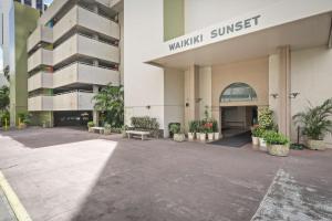 Aston Waikiki Sunset