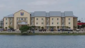 湖畔康福特茵汽车旅馆及套房 - Jiménez