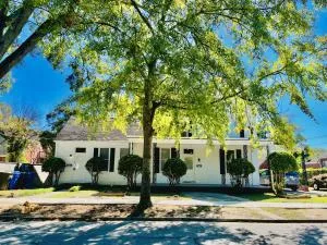 Ideal Location Spacious - 格林维尔