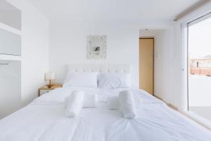 Amazing rooftop studio with large private balcony