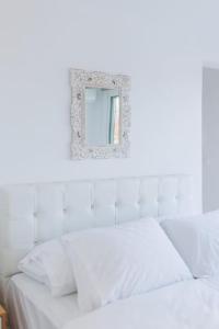 Amazing rooftop studio with large private balcony