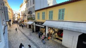 A 3-room apartment 5 minutes walk from the Palais des Festivals