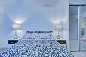 Luxury 2 bed flat in a new block in East Acton