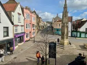 Maia Terrace - Meare