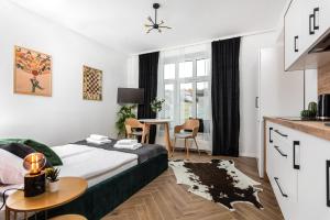 NovaNest Apartments - Kalwaryjska - by Upstairs