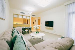 CitiHome-2BR creek harbour island