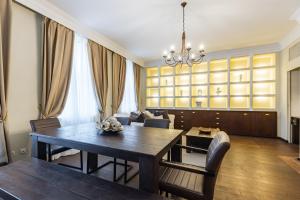 Luxury 2 bedroom apartment with king-size beds