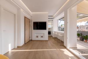 Terrace House for Festive Fun