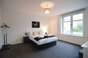 Contemporary 3 Bedroom Flat - Cardenden