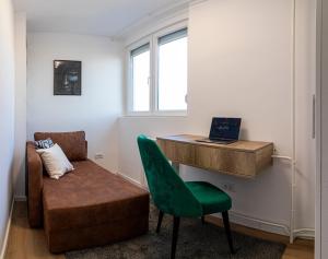 Sunny balcony apartment quiet area free parking New Belgrade