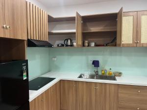 An apartment, city view with pool gym free, 5min from city