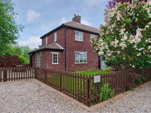 3 bed in York HH015