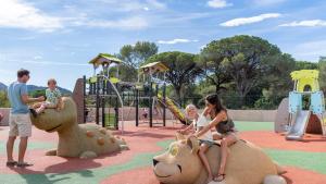 Campings Camping les Cigales : photos des chambres