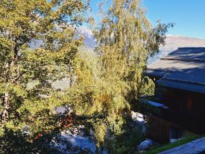 Chalets Chalet a Montalbert: 3 Chambres, Mezzanine, Cheminee, Cuisine Equipee, Parking - FR-1-755-7 : photos des chambres