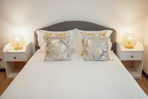 City Center Grand Apartment With Seaview Terrace by Vacationy