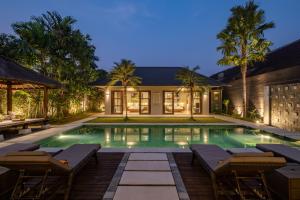 Villa 500m2 with 14m Pool, BBQ, Pinball - Seminyak