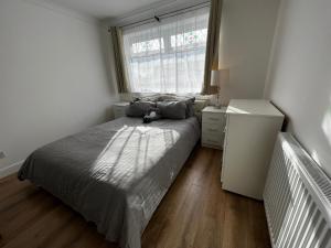 Springfield House- Near Newcastle Centre, Hospital and Keele University!