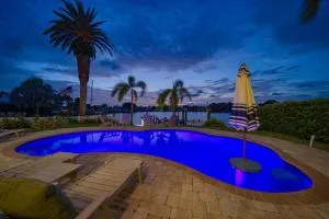 Waterfront Luxury w/ Heated Salt Pool & Golf Cart - Anona