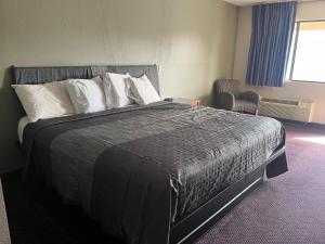 Hallmark Inn and Suites