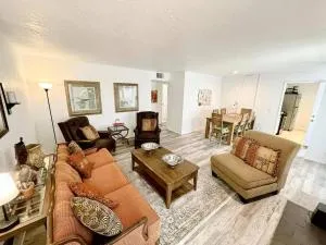 ৎ୭ Valley Village Privacy Lux ৎ୭ - نورث هوليوود