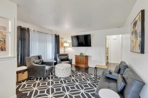 Cozy 3BR Westland Retreat home