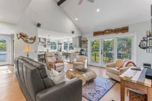 Falmouth Amazing Water View - New Seabury