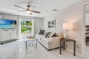 Tranquil Lakeside Haven