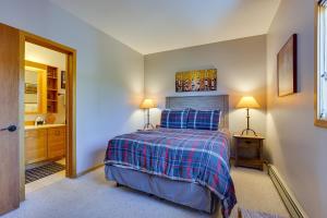 Heated Pool Access and Near Skiing Colorado Retreat
