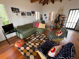 La casa tra gli alberi e il cottage