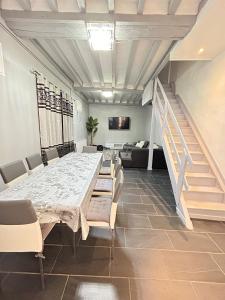Appartements Maison Cosy , parking gratuit , 5 min aux Auxerre : photos des chambres