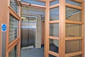 RiverView-2Br-Sleeps4-CityCentre-Parking-FastWiFi