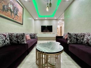 Bel Appartement à Marrakech en Résidence avec Piscine - Fibre & Netflix