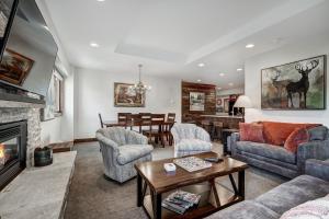 Cozy and Luxe Ski In Ski Out Condo in Breckenridge condo