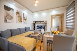 Apartmani Oktobar 06