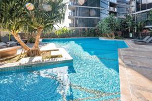 Artistic South Brisbane 2 bedroom Apartment with Parking