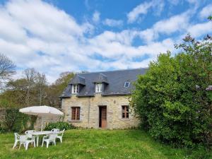 Semi-detached house in the castle park, Bénodet