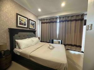 46F 1 Bedroom with Balcony Sunset View
