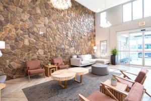 Sandman Signature Calgary Airport Hotel