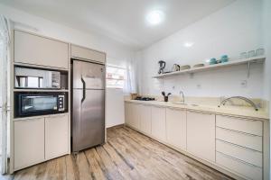 Apartamento 3 dormitórios - 50 metros da Praia de Bombinhas