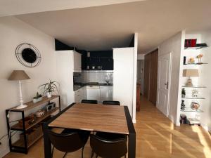 Studio spacieux face mer avec balcon et garage, proche plage et commerces aux Sables-dOlonne - FR-1-197-561