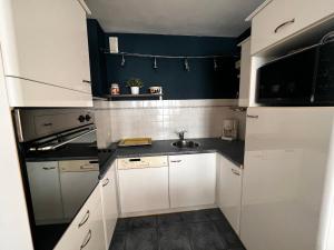 Studio spacieux face mer avec balcon et garage, proche plage et commerces aux Sables-dOlonne - FR-1-197-561