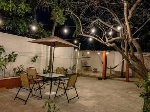 Casa grande en el centro de Mérida 3 habitaciones - Tepich