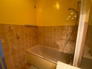 T1 cabine centre-ville Arcachon avec parking - FR-1-319-467