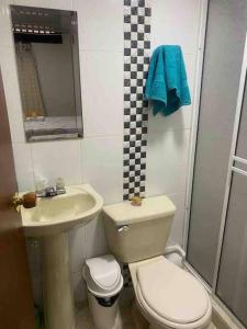 Apartaestudio privado con aire cerca Aeropuerto