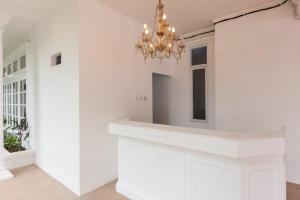 Urbanview Hotel De Breeze Kemang Jakarta by RedDoorz