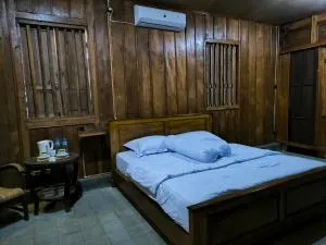 Puri Swantari Javanese Home Stay - Godean