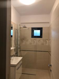 Apartament cu 3 camere Rovine