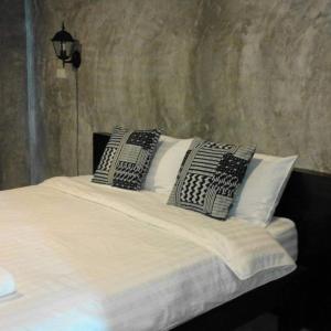 Come Moon Loft Hotel