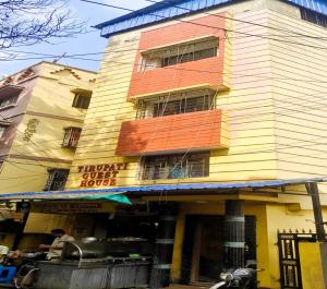 STAYMAKER Tirupati Guest House